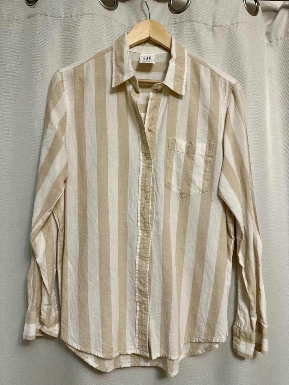 GAP Women’s Linen Blend Beige and White Stripe Button-Down Shirt - size M